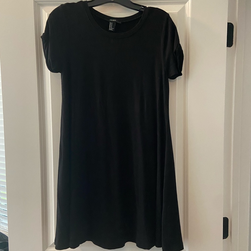 Forever 21 Black dress size M